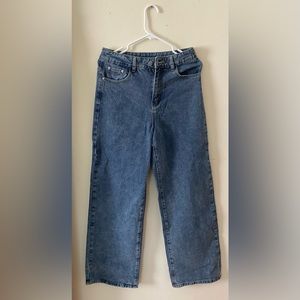 Size medium dazy jeans. Faded wash. Perfect condition.